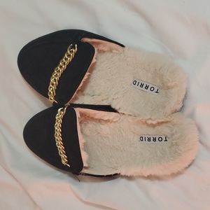 Torrid 10WW Black Casual Flat slippers